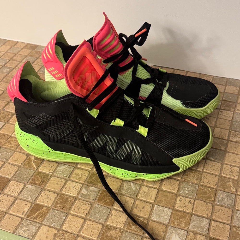 Adidas Black and Bright Green Athletic Shoes Damian Lillard men’s size 8